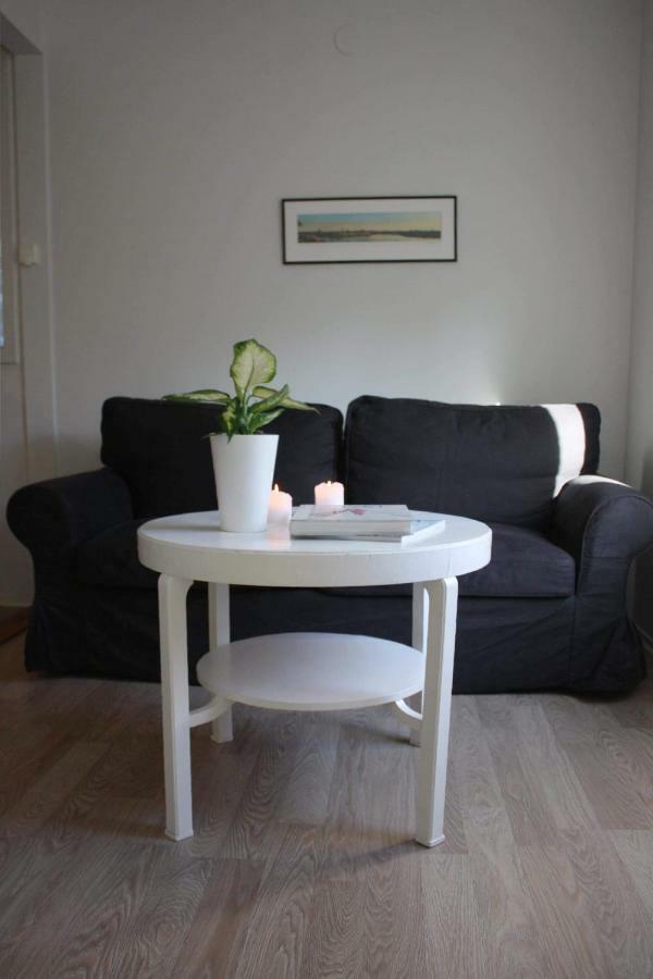 Centrumlagenhet Med Egen Bastu Mariehamn Bagian luar foto